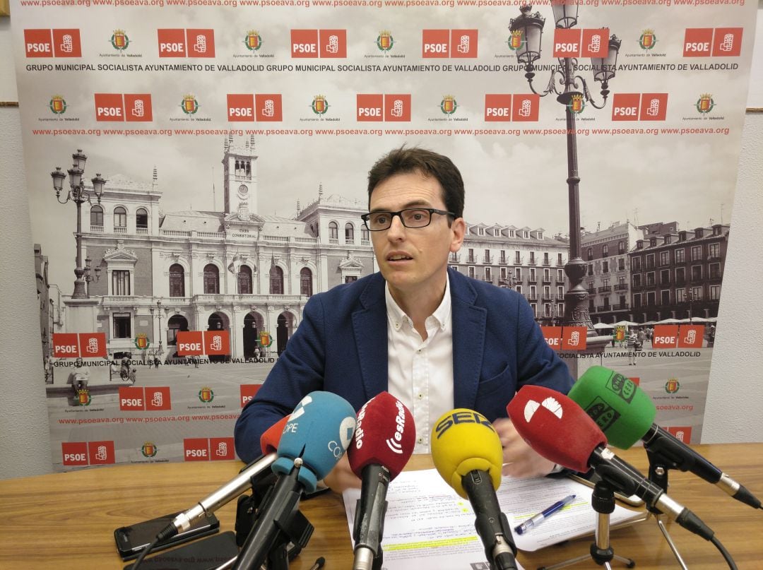 Rueda de prensa del portavoz del PSOE, Pedro Herrero