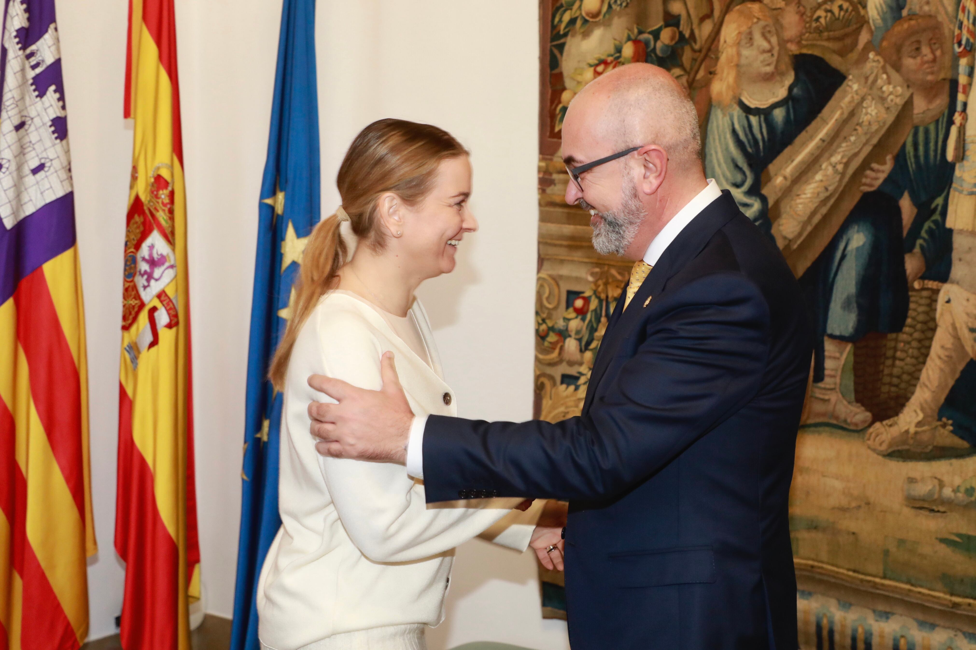 Marga Prohens y Vicent Roig en el encuentro de este lunes (Ayuntamiento)