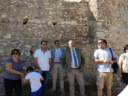 Pedro Luis de la Fuente, Subdelegado del Gobierno en Burgos, siguiendo la visita guiada