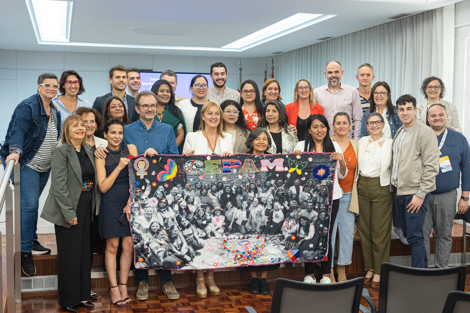 Visita de los representantes de Ecuador al Ayuntamiento de Xàtiva