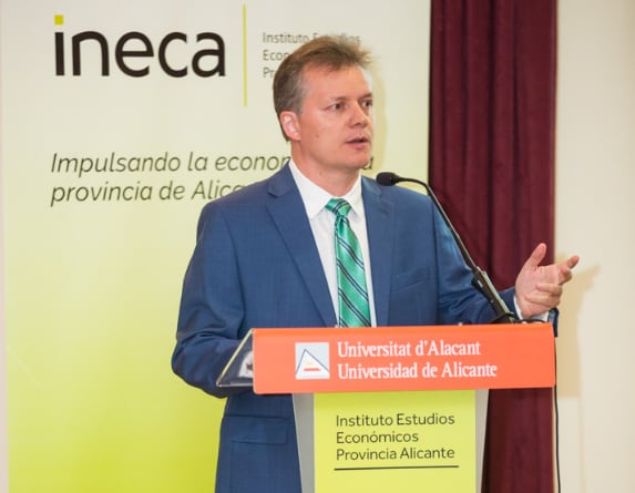 En la presentación del estudio de INECA &#039;Captación y retención de empleo cualificado: acciones para su fortalecimiento en la provincia de Alicante&#039;