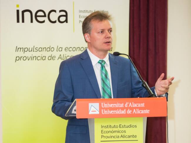 En la presentación del estudio de INECA 'Captación y retención de empleo cualificado: acciones para su fortalecimiento en la provincia de Alicante'