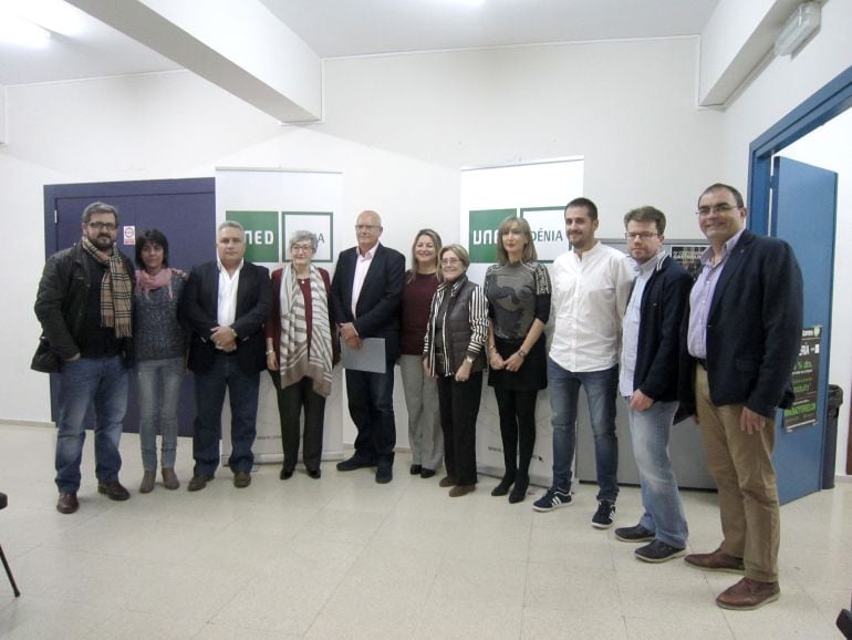 Estudiantes participantes en el Seminario de este año del centro asociado de la UNED de Dénia.