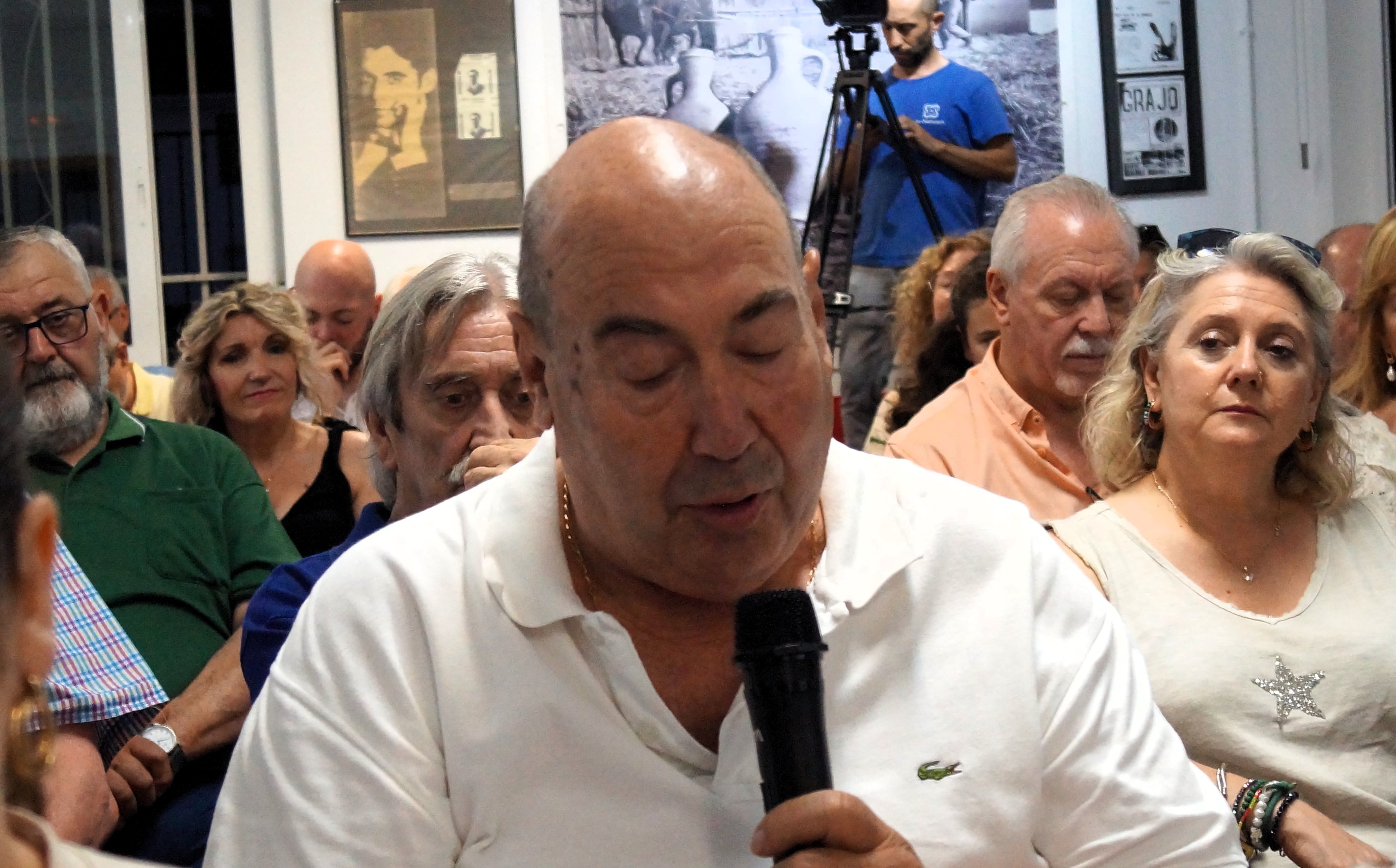 Momento de la lectura de Pepe García Laserna