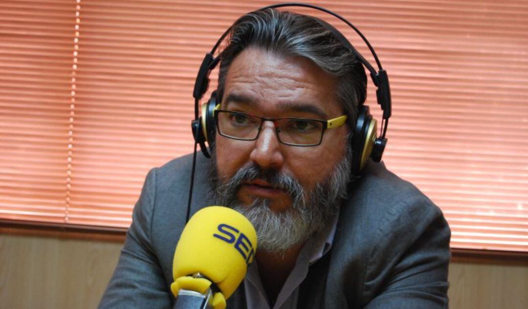 Borja Gutiérrez exalcalde de Brunete en los estudios de Ser Madrid Oeste (foto de archivo)