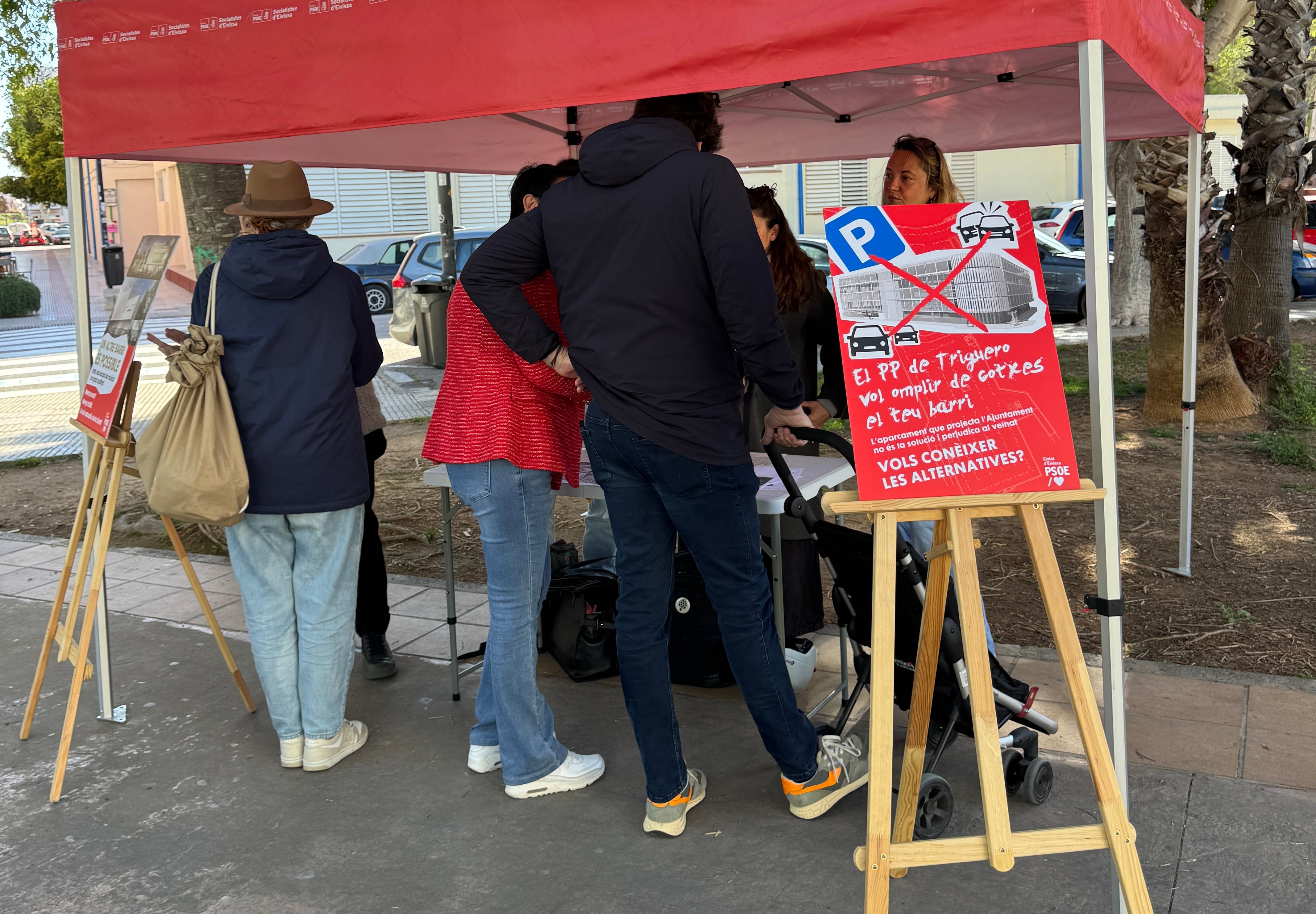 El PSOE ha instalado una mesa informativa