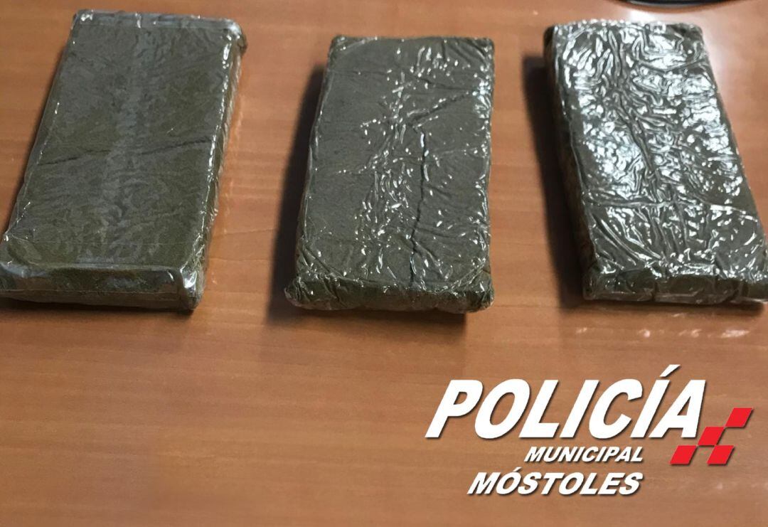 Tabletas de hachís requisadas por la Policía Municipal de Móstoles