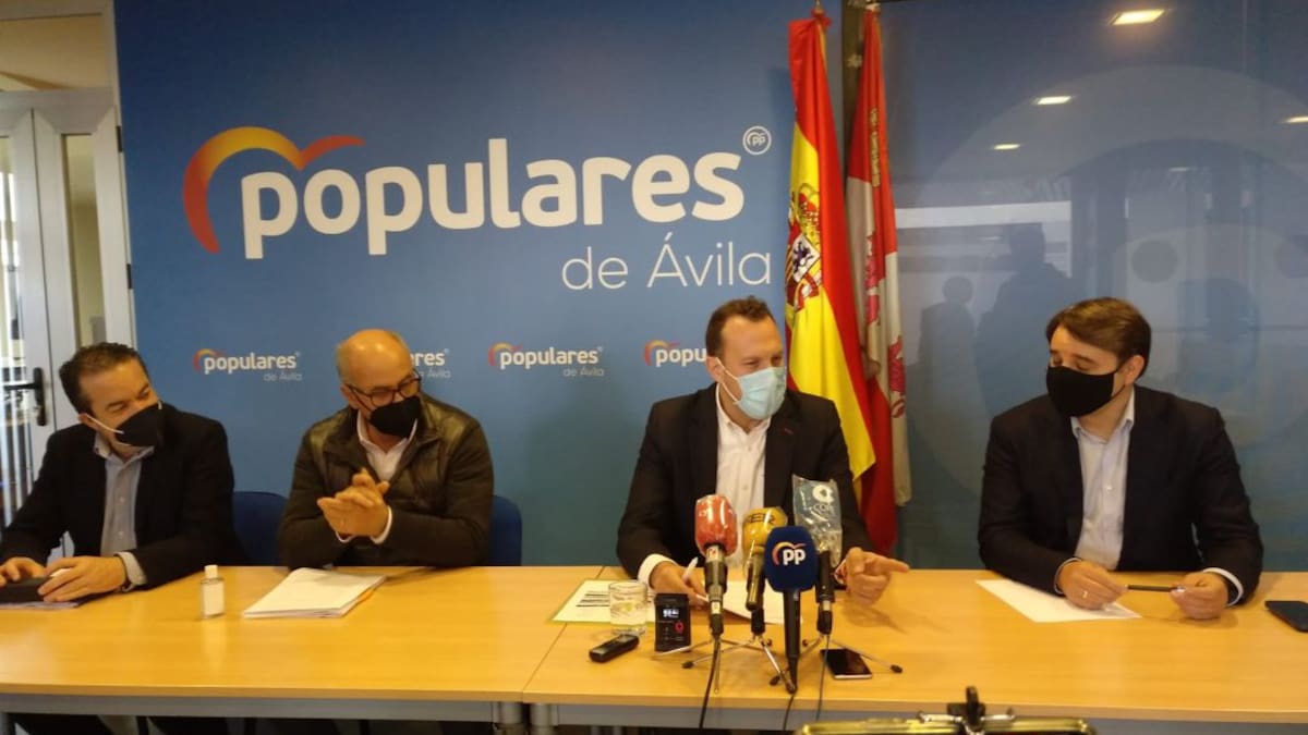 Dirigentes del PP defienden que no se saltaron el cierre perimetral tras ir a Madrid para un mitin político