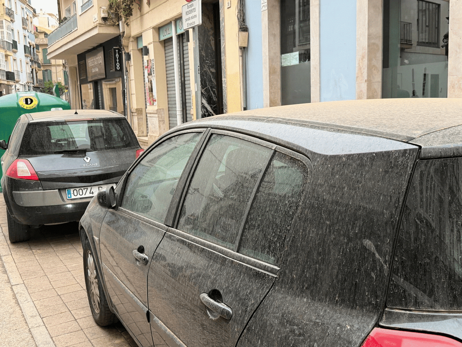 Aspecto de la ciudad de Málaga este sábado por efecto de la calima