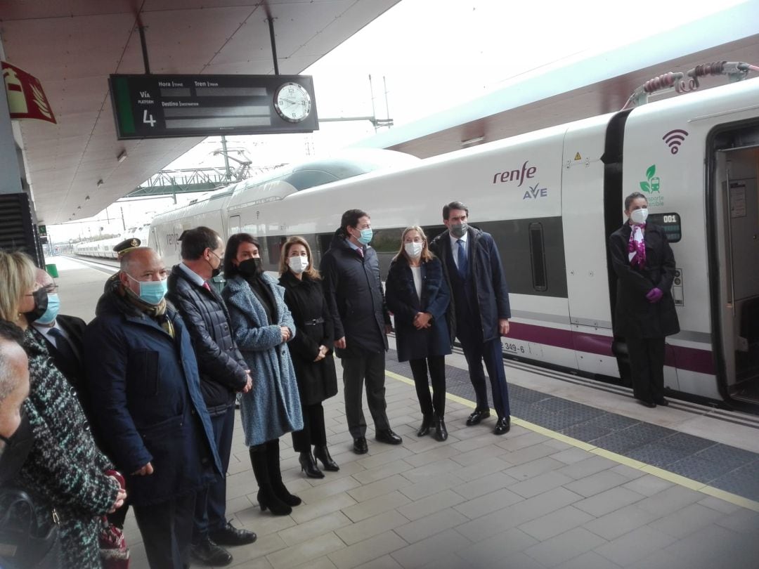 Llegada de la ministra a la estación de Zamora