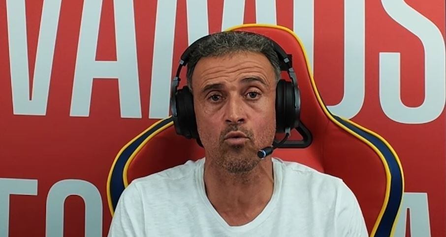 Luis Enrique se estrena como streamer