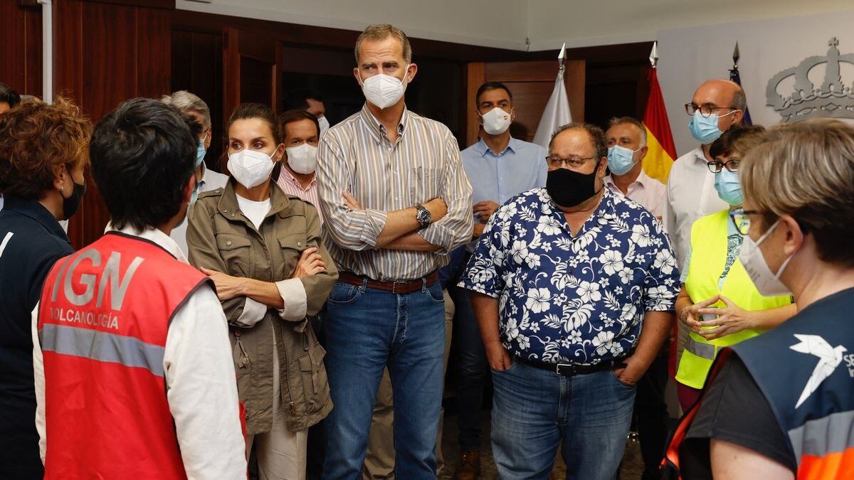 Nemesio Pérez (INVOLCAN) junto a los reyes de España, el presidente del Gobierno y Mariano Hernández