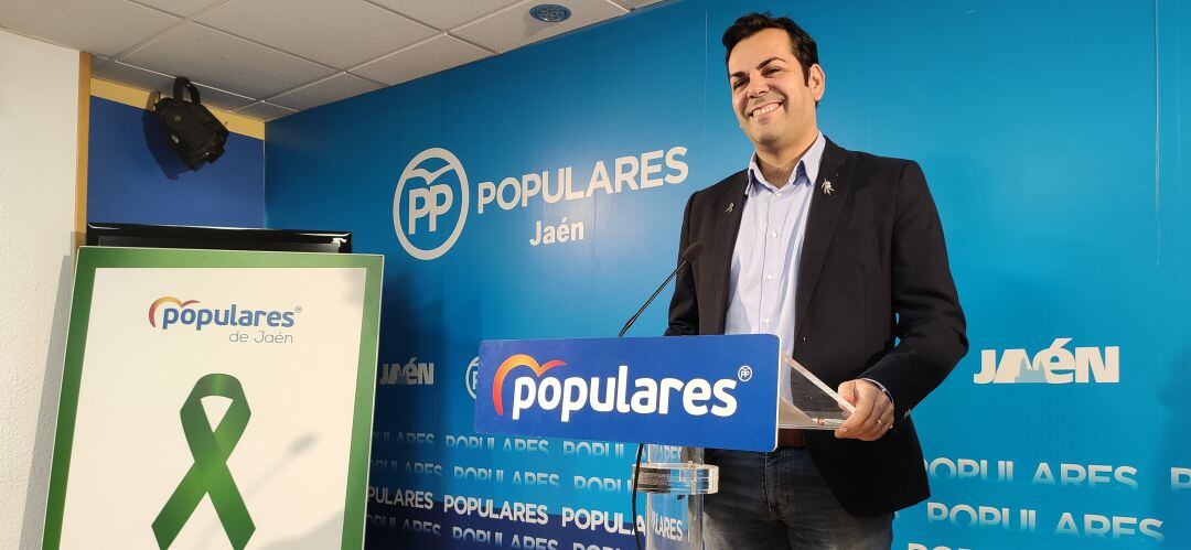 Juan Diego Requena en la sede del PP de Jaén.