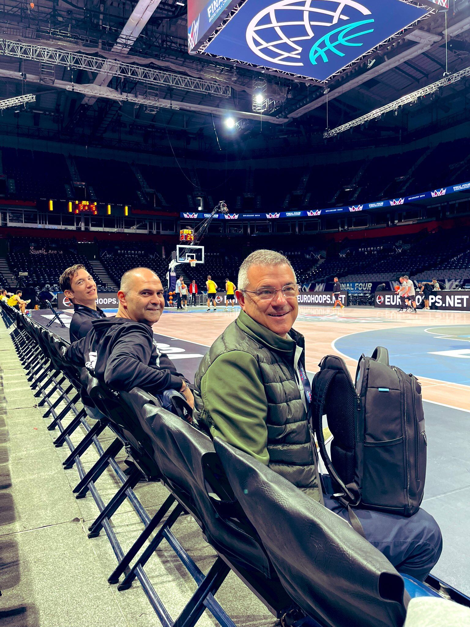 Félix Hernández, junto a Aniano Cabrera y Nico Richotti-