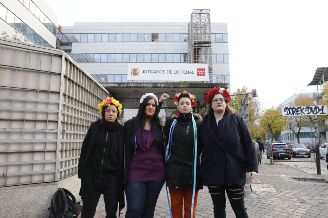 Juicio oral contra las activistas de Femen que asaltaron la Catedral de la Almudena. 