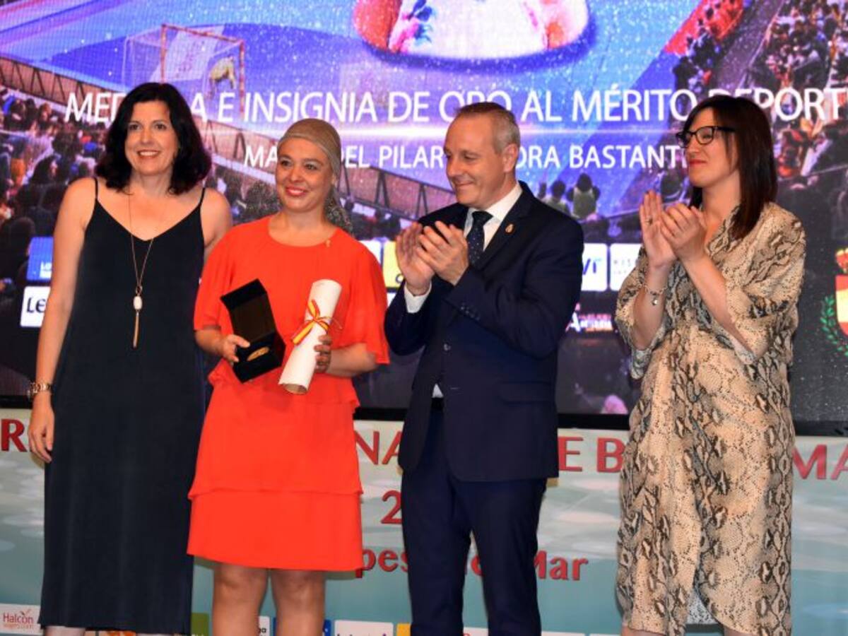 Zamora recibe la Medalla de Oro de laFederación Española de Balonmano