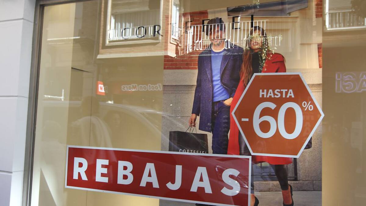 El pequeño comercio afectado por la desestacionalización de las rebajas