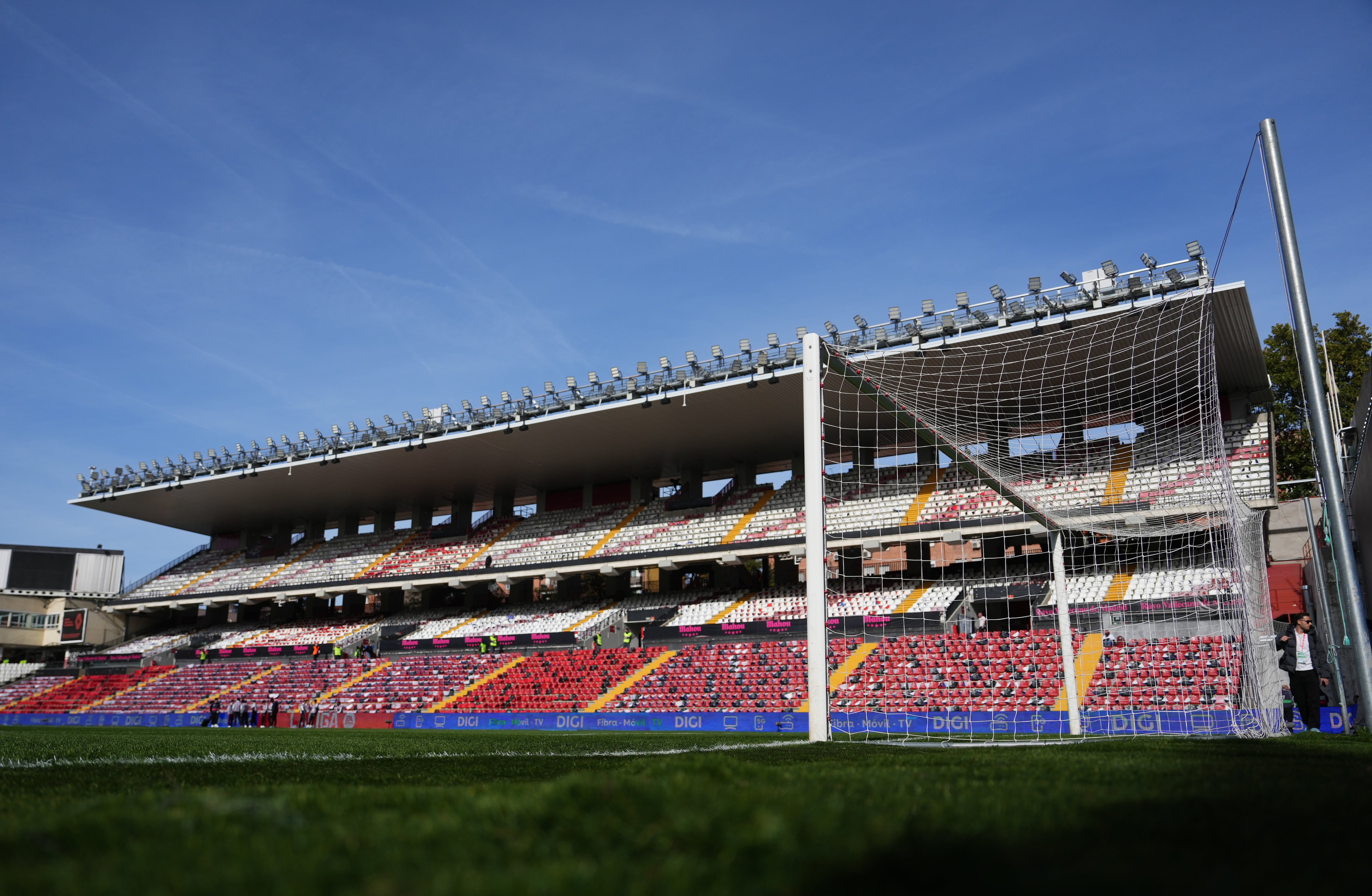 Imagen a pie de campo del Estadio de Vallecas