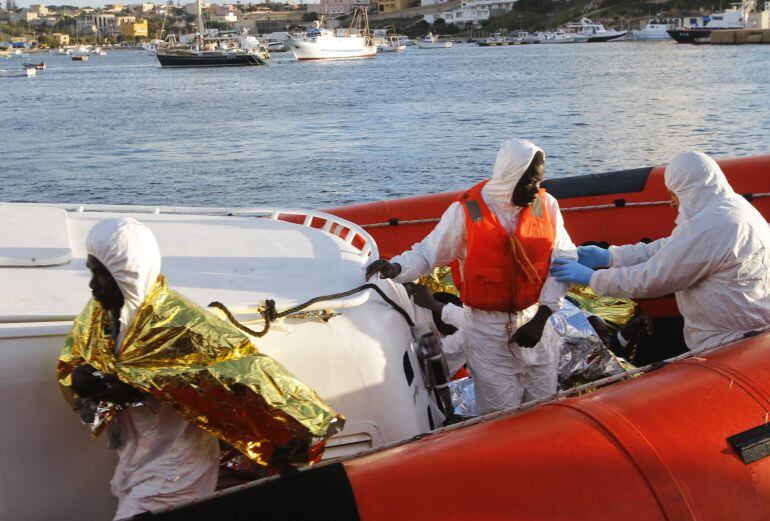 Supervivientes de la tragedia de Lampedusa 