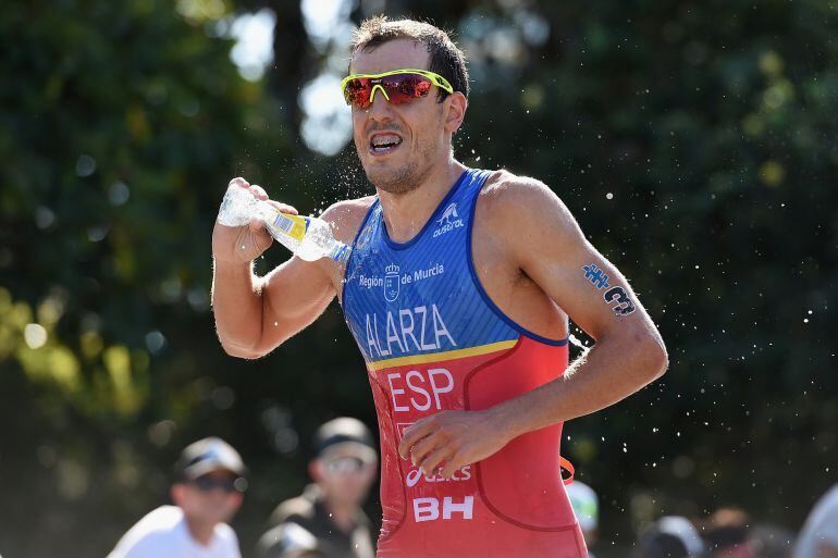 GOLD COAST, AUSTRALIA - APRIL 09:  Fernando Alarza of Spain competes during the run stage of the ITU World Triathlon Series on April 9, 2016 in Gold Coast, Australia