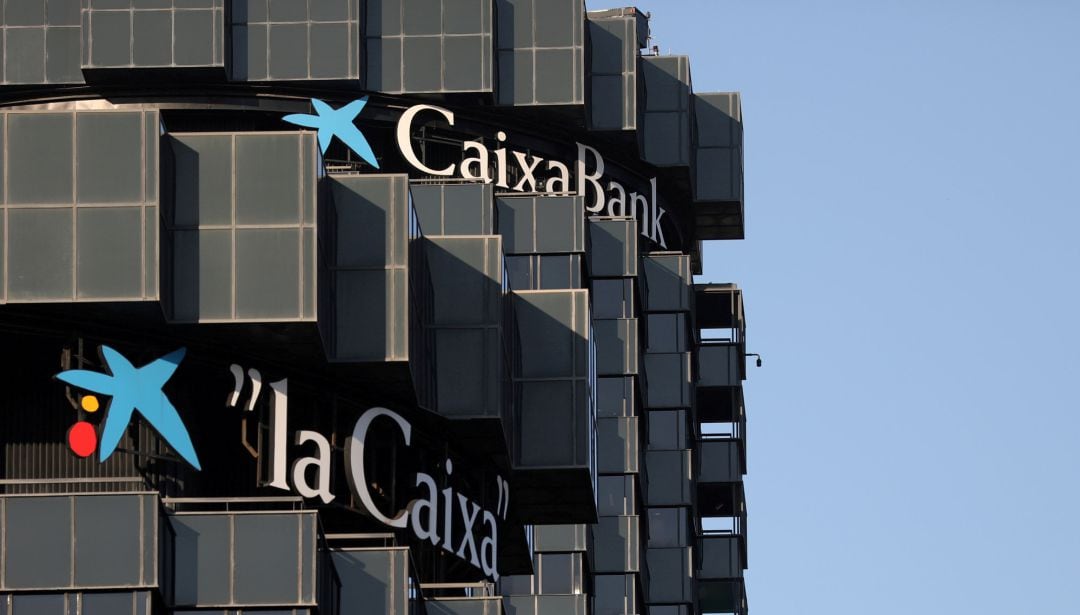 CaixaBank, Sabadell i Naturgy declinen fer cap comentari sobre el pla PSOE-Junts per incentivar el retorn d&#039;empreses a Catalunya