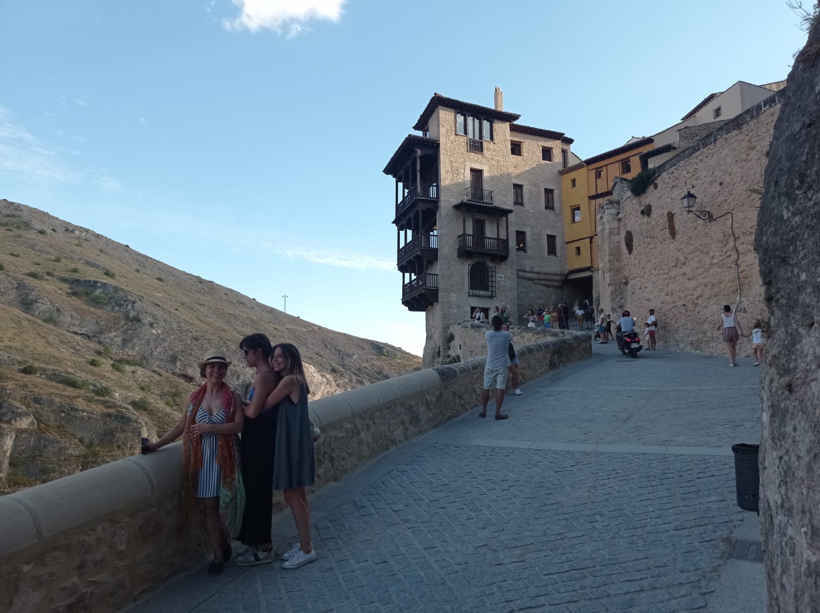 Los hosteleros creen que el calor extremo &quot;no le ha venido bien&quot; a Cuenca