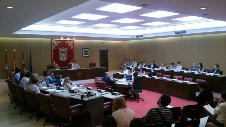 Imagen de archivo del primer pleno ordinario de la actual corporación, el 2 de julio de 2015