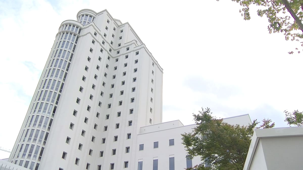 Aceptan dos años de prisión los tres acusados de estafa a través de alquileres en Vigo