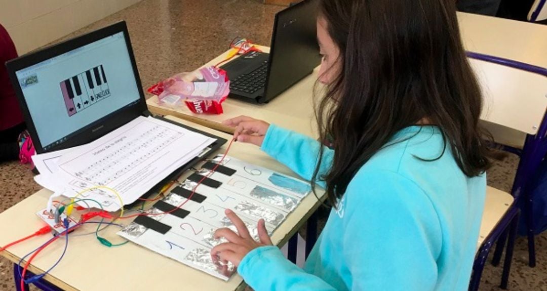 Una alumna en un centro de educación especial