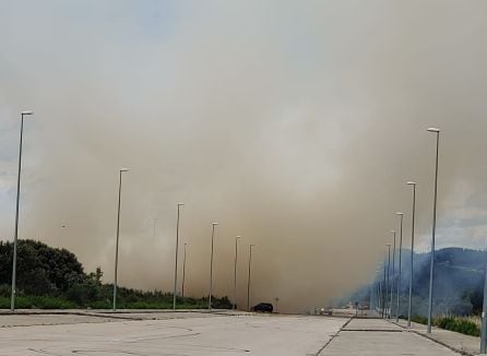 El humo activó la alerta a los bomberos