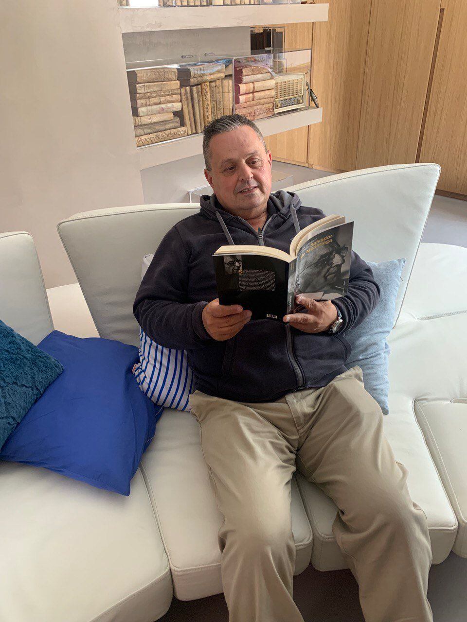 Paco Sánchez, candidato a alcaldable de Elda por el PP, en la jornada de reflexión