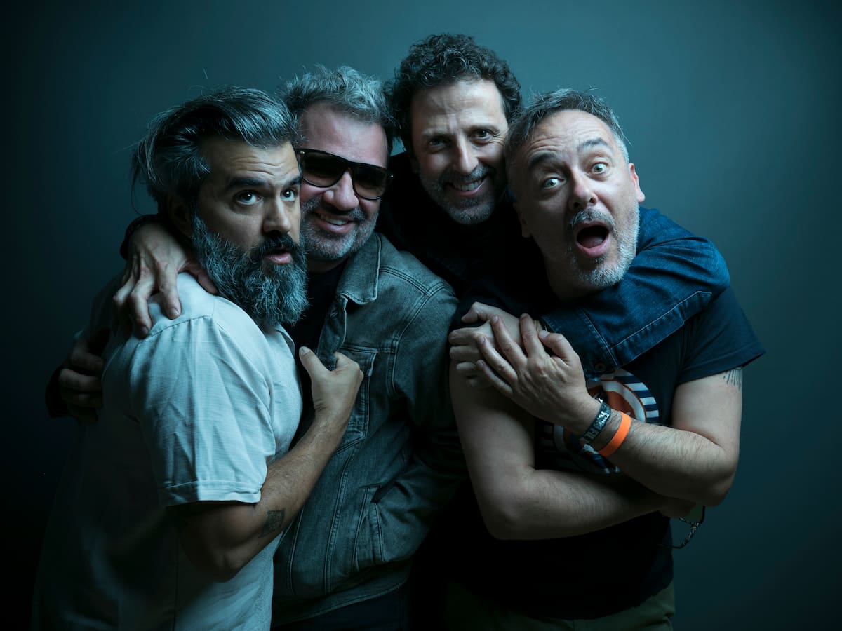 Love Of Lesbian anuncia "una pausa" indefinida tras 25 años sobre los escenarios