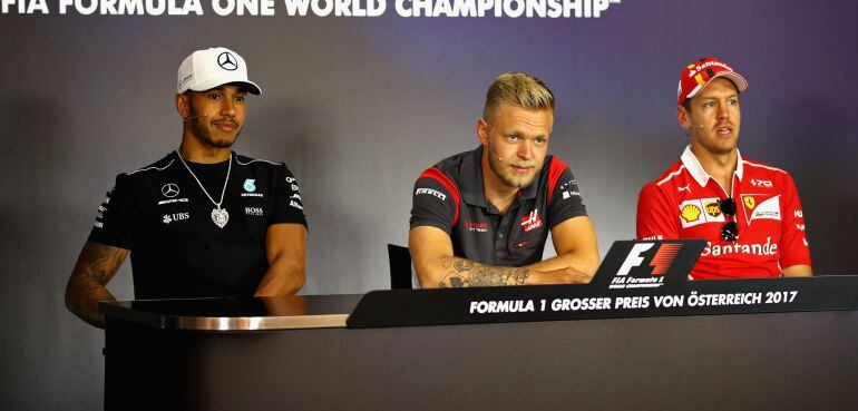 Vettel y Hamilton en la rueda de prensa en la que han hablado de Alonso