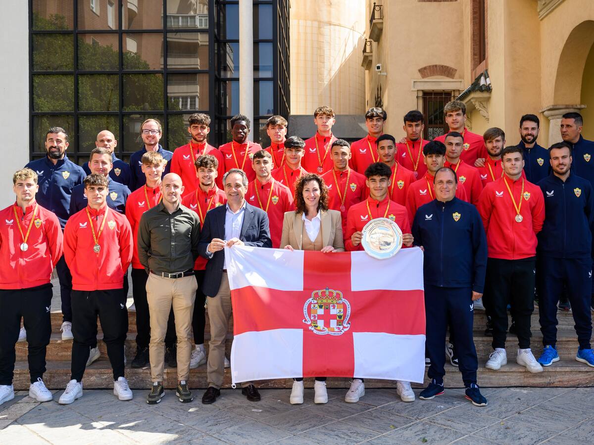 Almería ovaciona al Juvenil de Lasarte