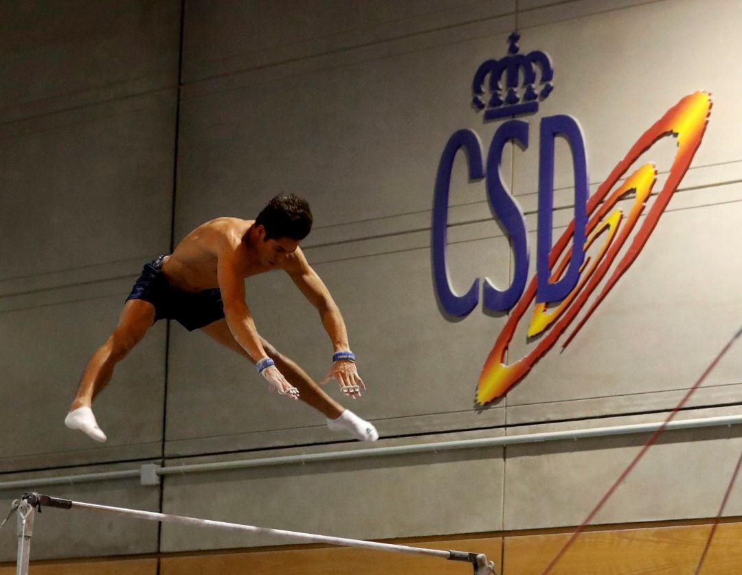 El gimnasta mexicano Javier Rojo estrena este 2020 con un campamento de preparación en el Centro de Alto Rendimiento (CAR) de Madrid