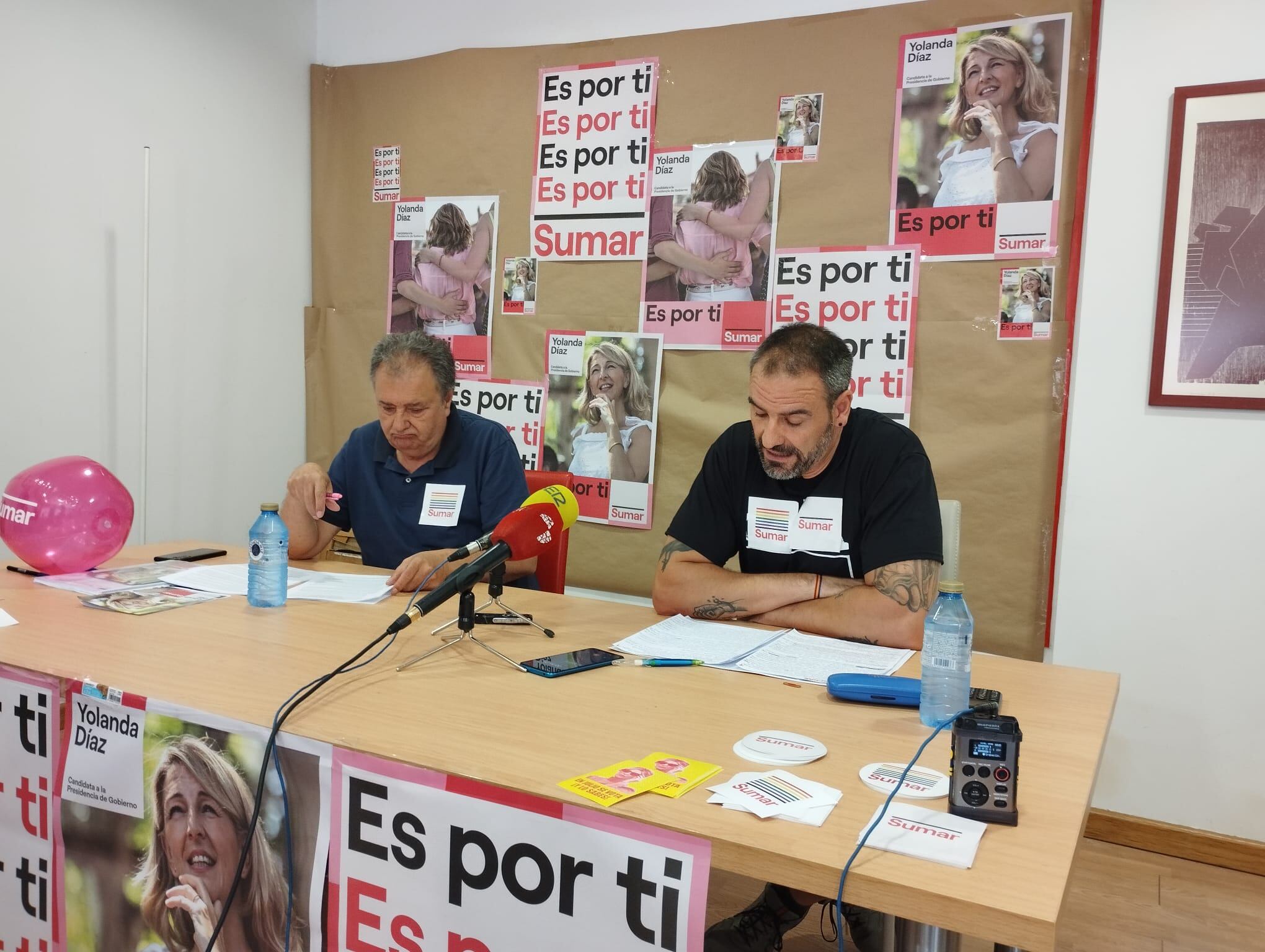 Los candidatos de SUMAR al Congreso y al Senado, Eugenio González (izqda) y Fernando Díaz, en la presentacion del programa de la formación politica para el desarrollo del campo