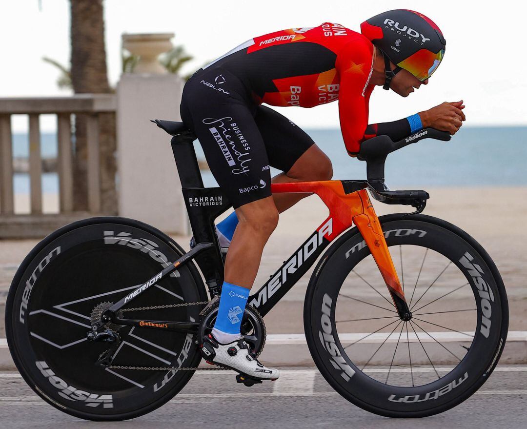 El zuyano Mikel Landa en la crono de la Tirreno.