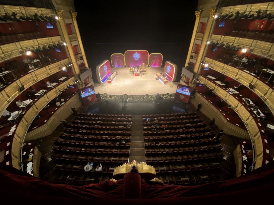 Vista general durante la celebración del Sorteo Extraordinario de la Lotería de Navidad 2020 en el Teatro Real de Madrid