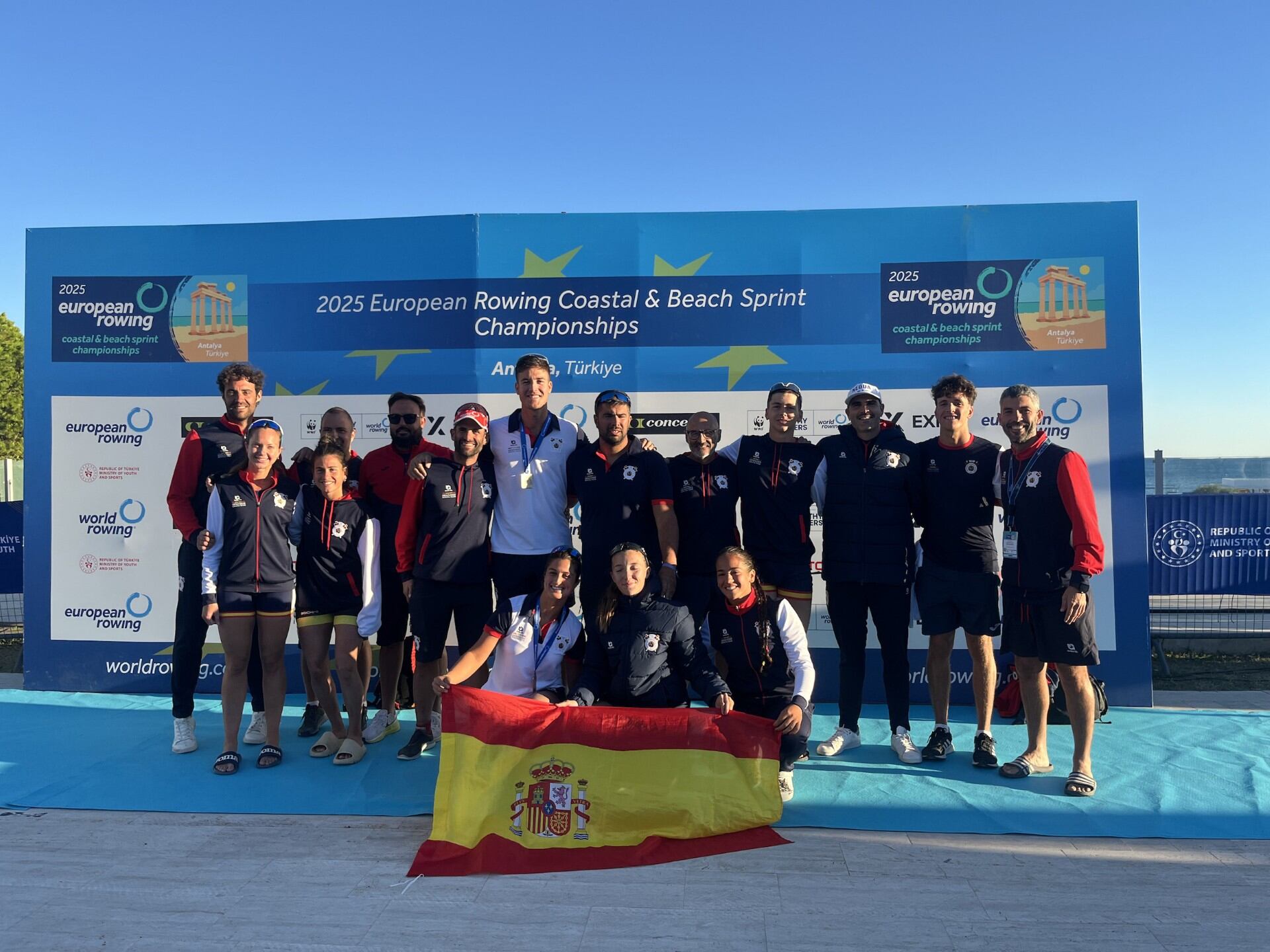 Adrián Miramón y Nadia Felipe, participaron en el Europeo de Beach Sprint