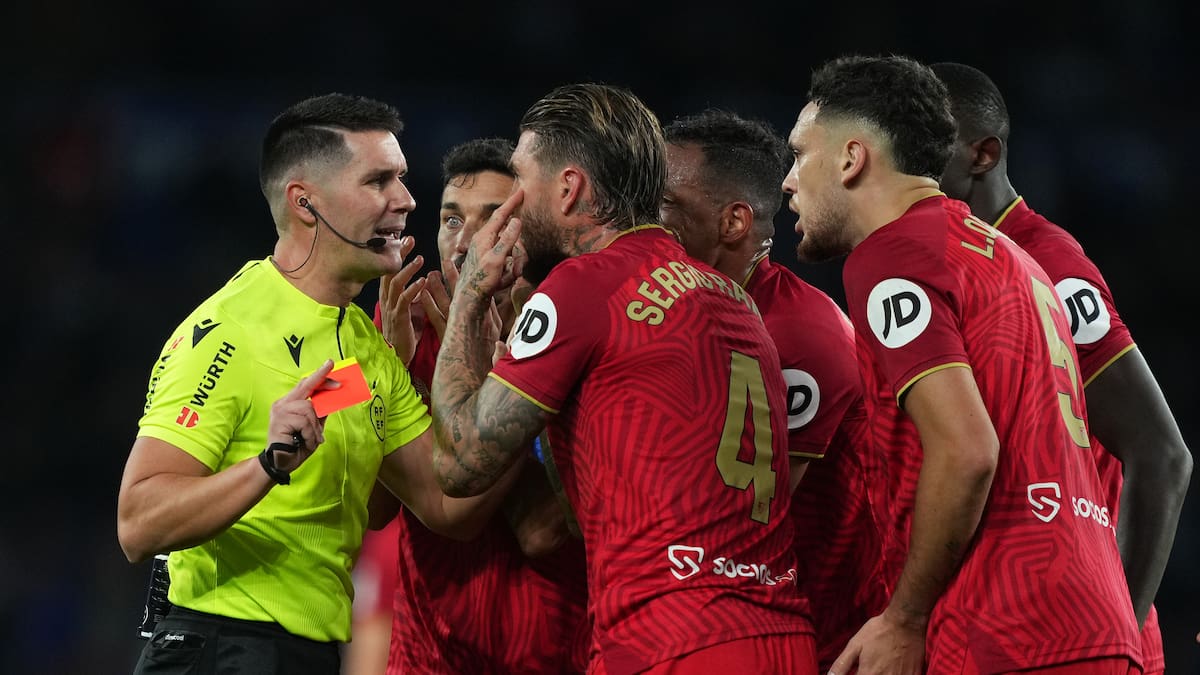 Iturralde González da su opinión sobre las nuevas reglas del fútbol: "Ojalá me equivoque, pero creo que saldrá adelante"