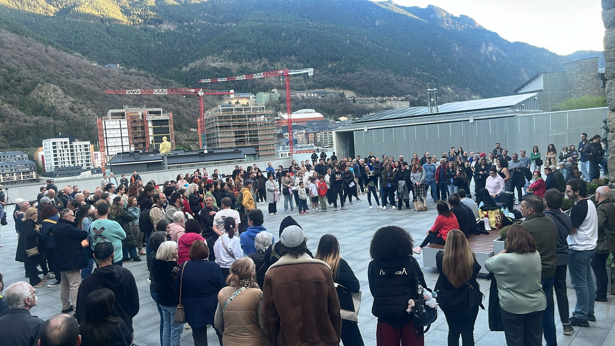 El sindicat de l'Habitatge va convocar el dimarts una concentració de protesta contra la llei a la plaça del Consell General