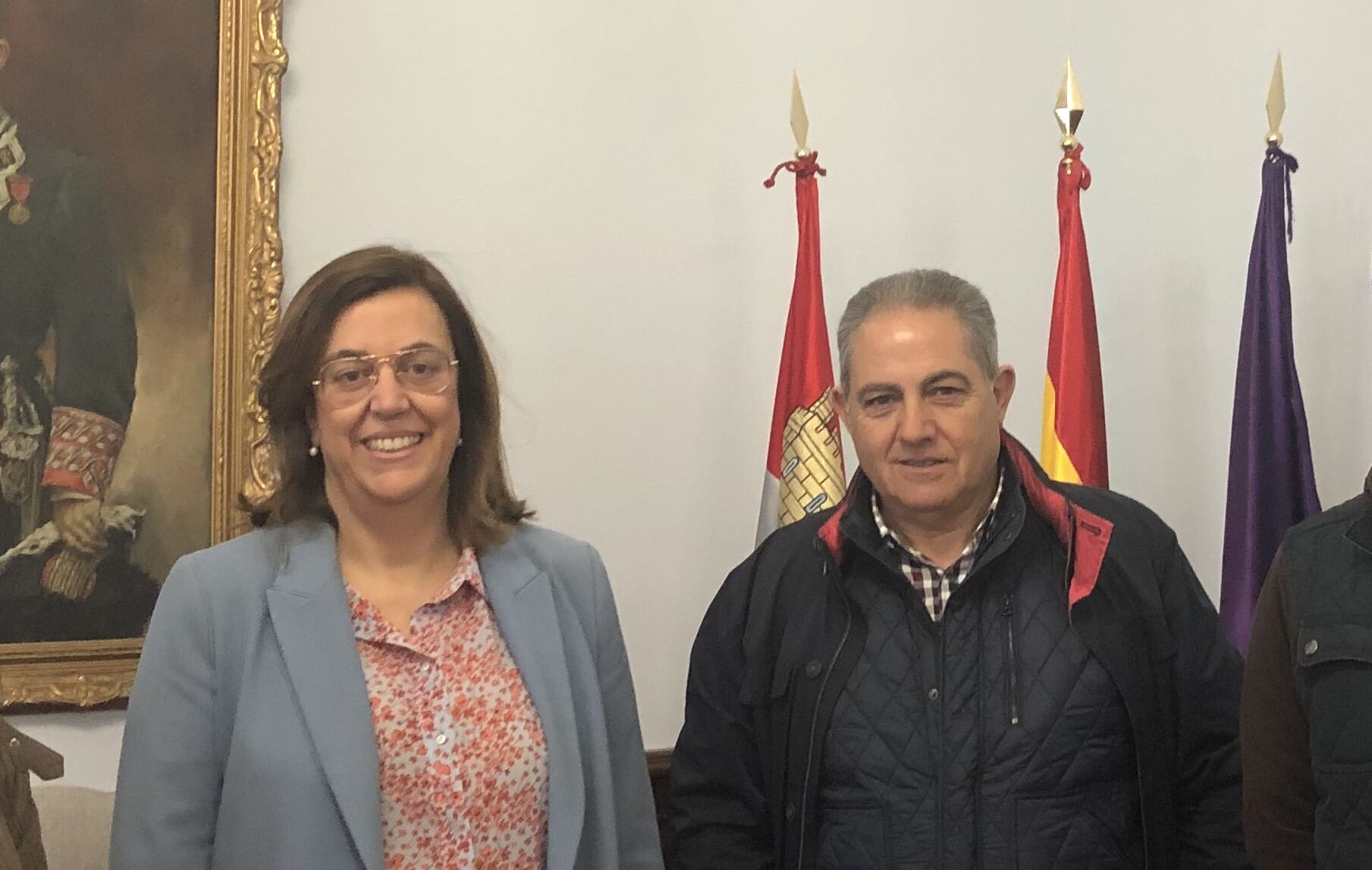 Jesús María Palacín junto a la presidenta de la Diputación de Palencia Ángeles Armisén