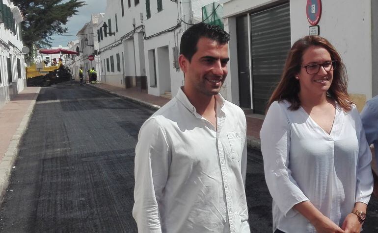 Susana Mora replicó las críticas del PP sobre el asfaltado de la carretera general.