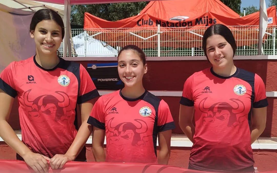 Elena Baca, Alicia Baca y Zainab Essafir durante la participación en el campeonato.