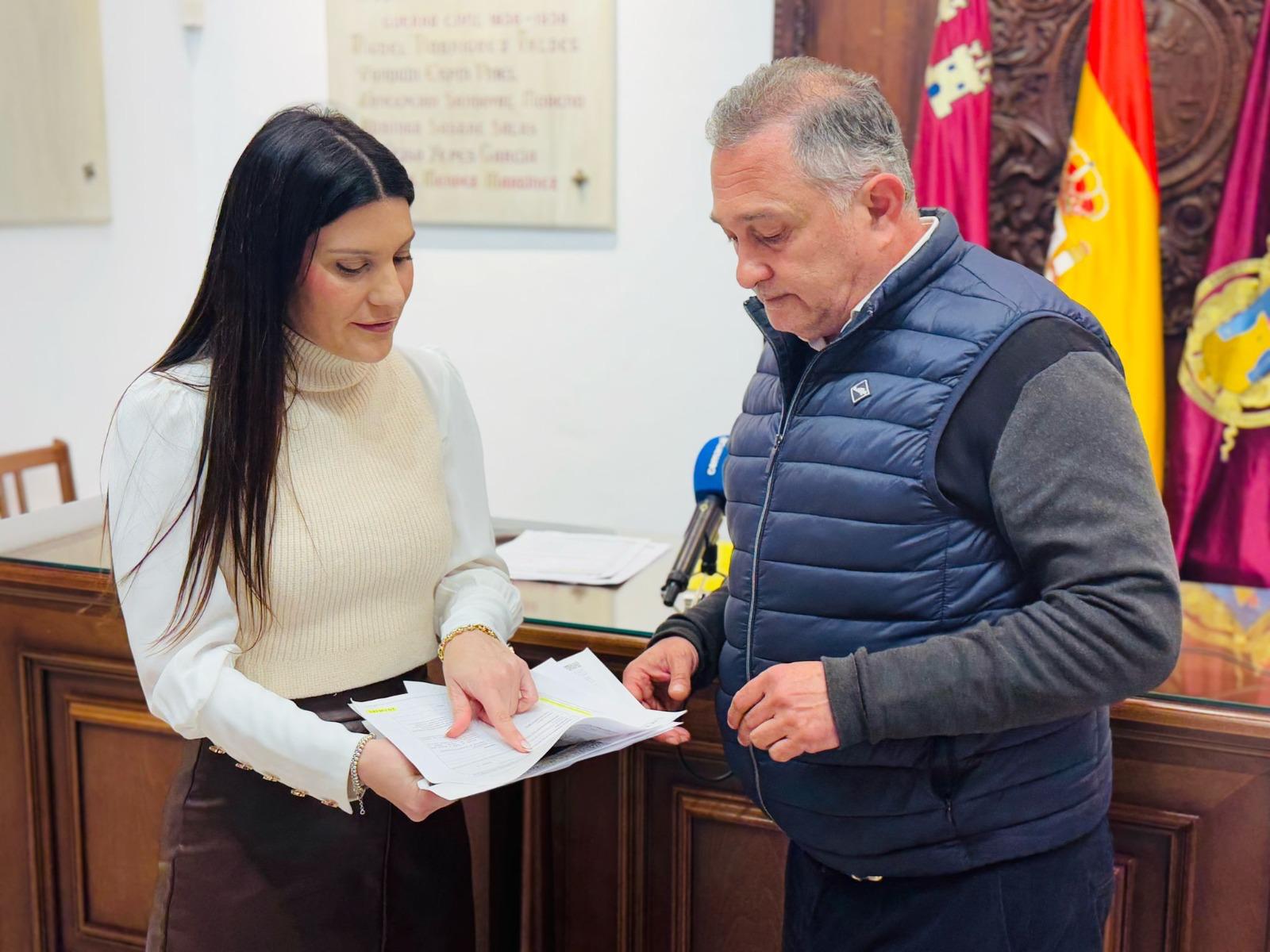 María Hernández, edil de Urbanismo y Ángel Meca, concejal de Infraestructuras