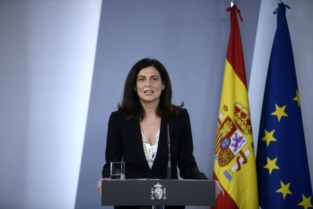 La directora del Instituto de Salud Carlos III, Raquel Yotti (2i), durante la rueda de prensa de este lunes