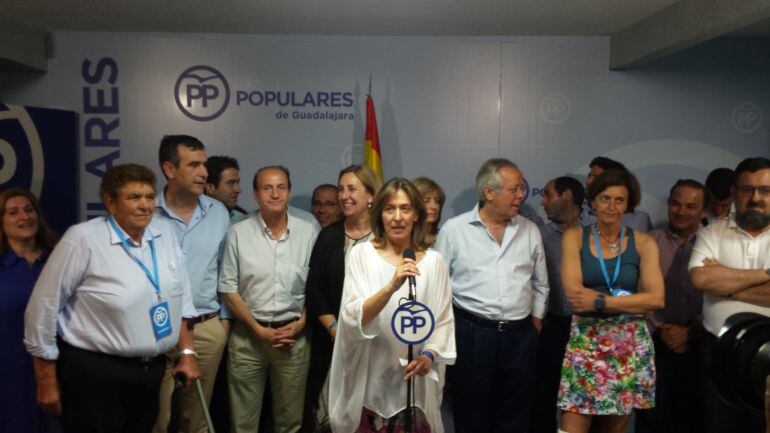 Los dirigentes del PP de Guadalajara celebran el triunfo en las elecciones.