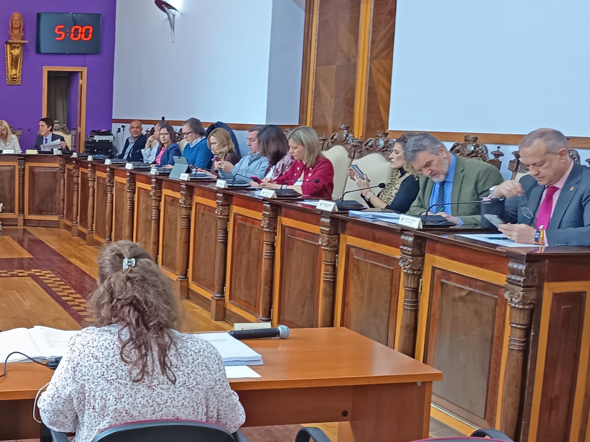Unanimidad en el pleno del Ayuntamiento de Jaén para renovar el acuerdo con Aqualia por el que se recuperan "34 millones"
