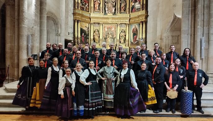 Dulzainas y Tambores Villa de Aranda con el grupo Alfares