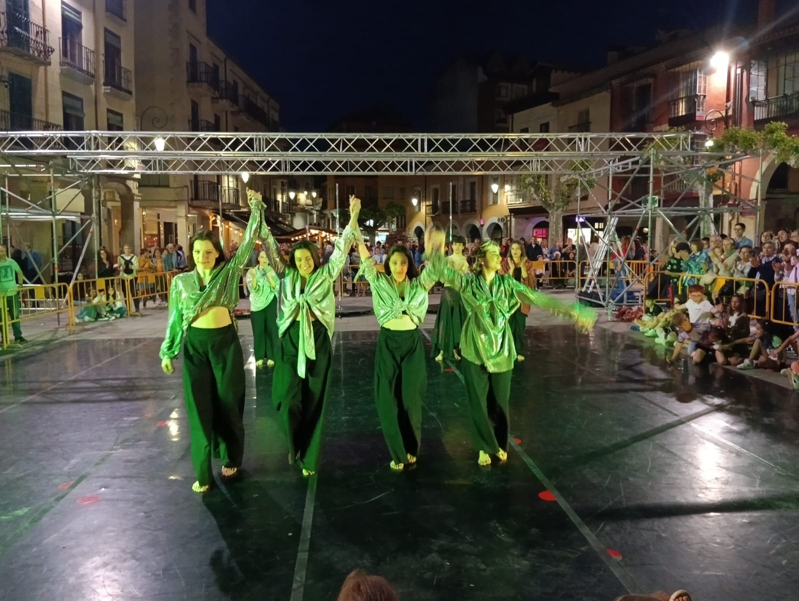 Noche de Ronda Aranda 2023: Joven Compañía de Danza en la Plaza Mayor